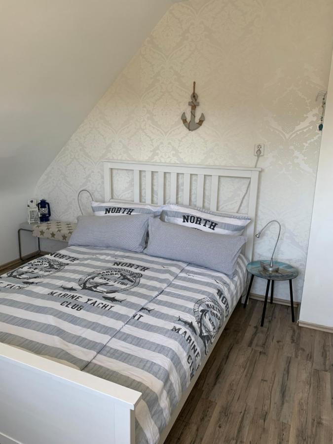 Ferienwohnung Mit Garten In Koeln Екстериор снимка