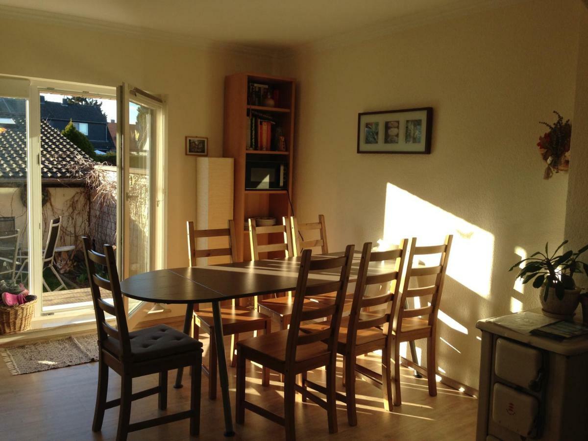 Ferienwohnung Mit Garten In Koeln Екстериор снимка